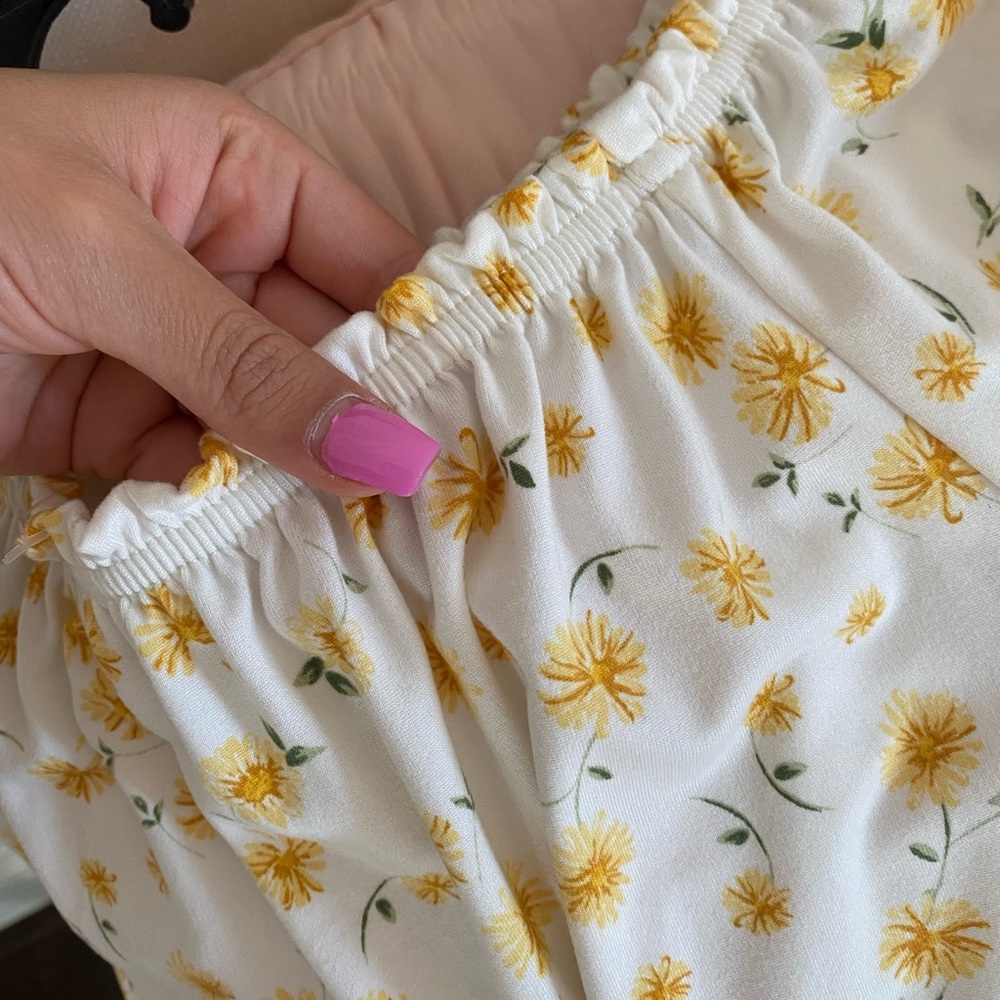 Top - Picture 2 of 3